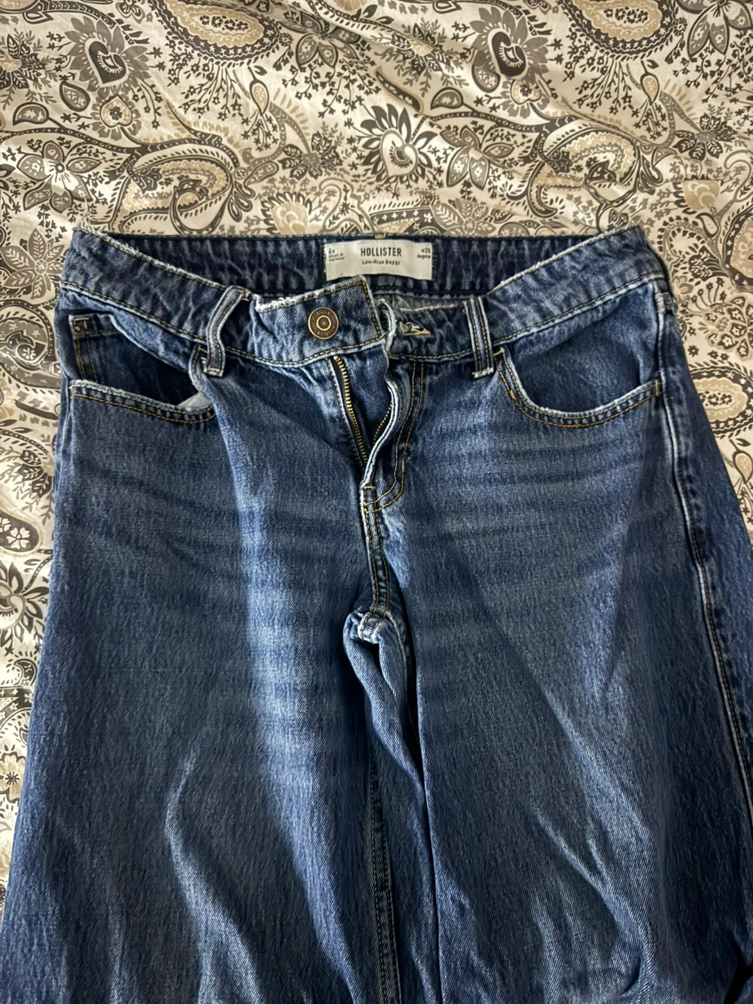 HOLLISTER Low-Rise Baggy Jeans - Size W28/6R
