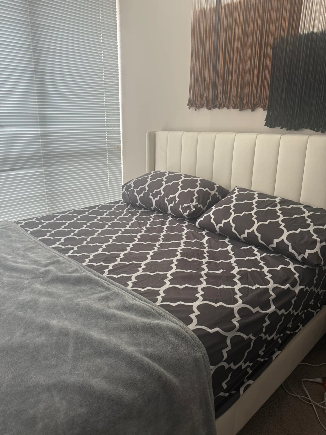 Queen Upholstered Platform Bed Frame - Beige - photo 5