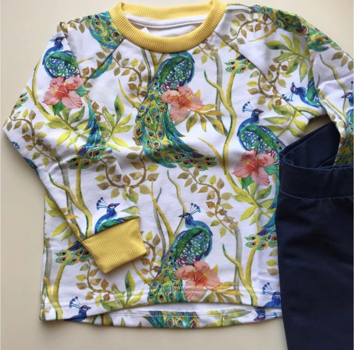 Girls’ 2-Piece Outfit Set – Size 98 (Approx. 2–4 Years) - photo 4