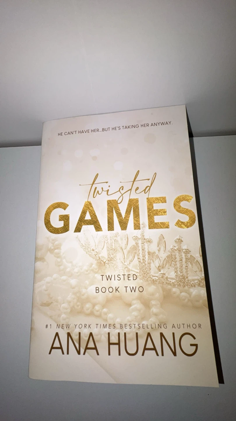 Twisted series by Ana Huang - Book 1-4 - photo 4