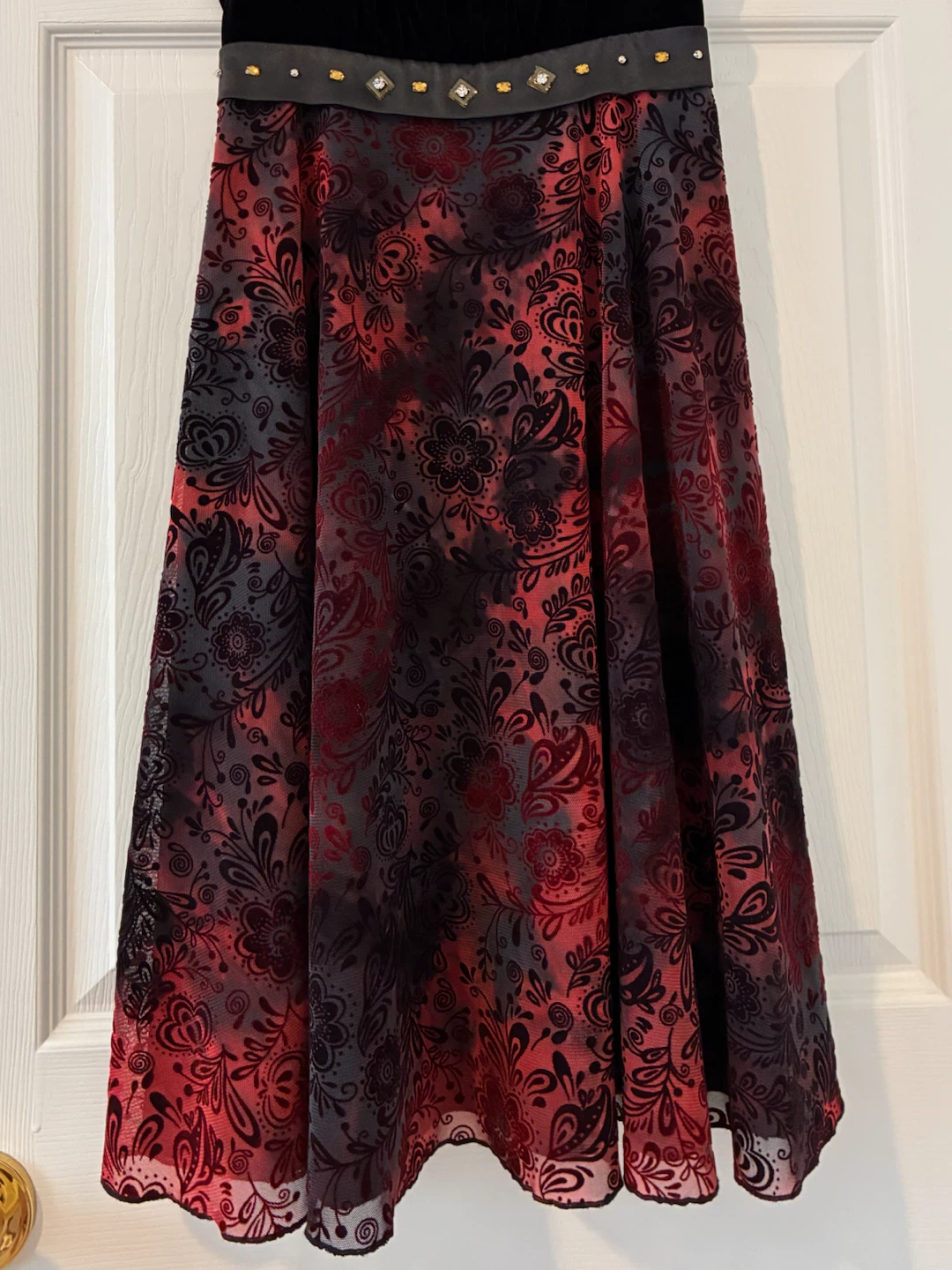Like New Pretty Velvet Rhinestone Burgandy Dress - photo 3
