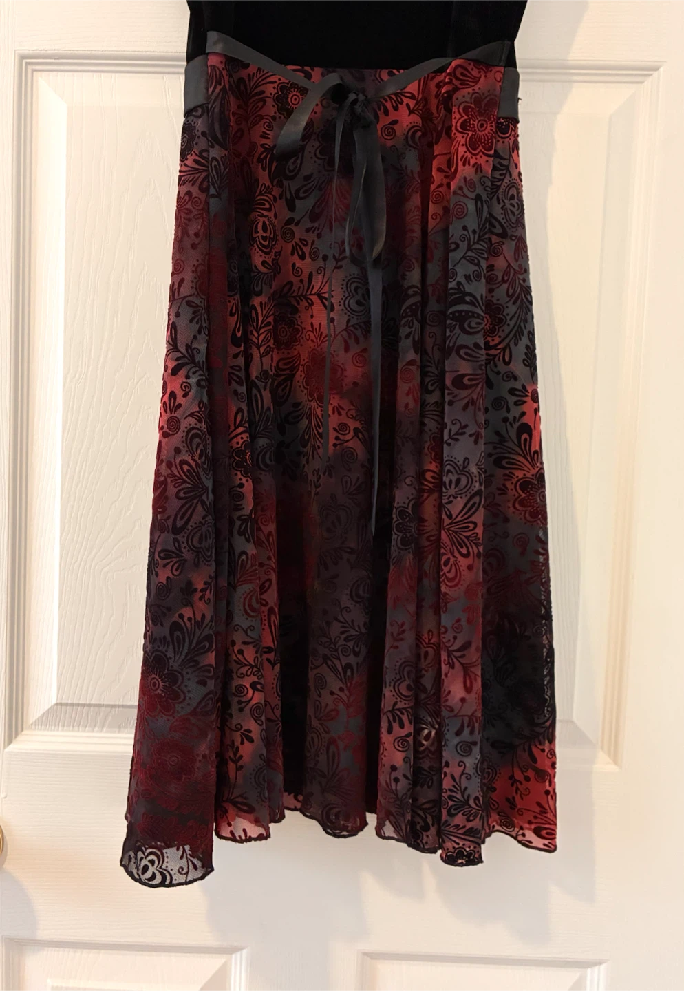 Like New Pretty Velvet Rhinestone Burgandy Dress - photo 5