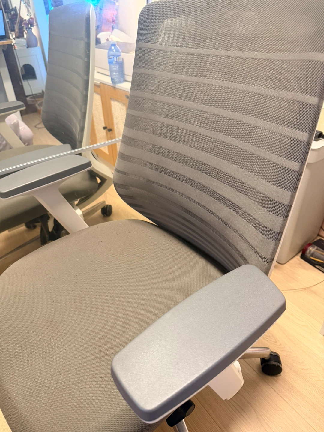 Branch Ergonomic Chair - photo 4