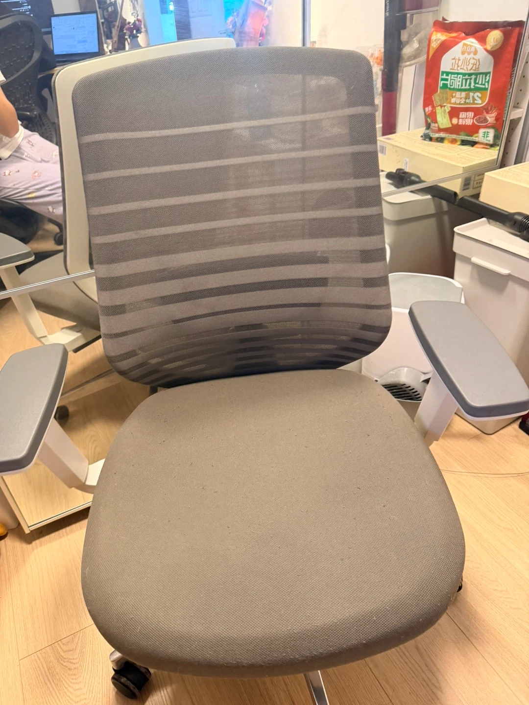 Branch Ergonomic Chair - photo 5