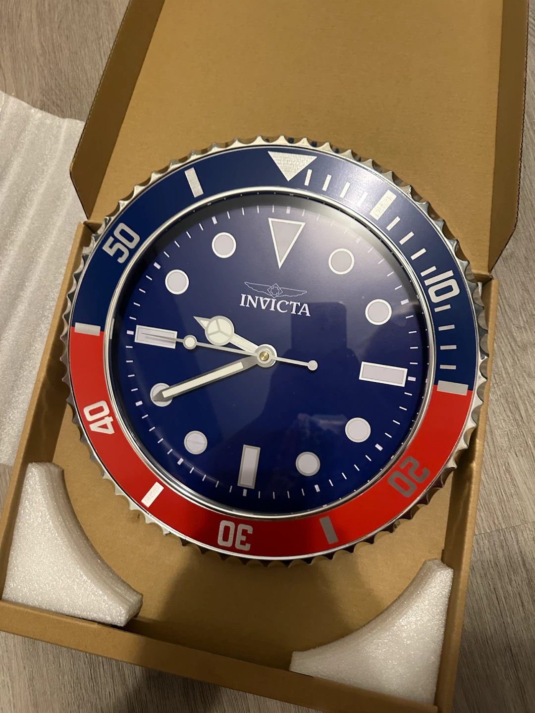 Invicta Pro Diver 70047 12” Blue Red Wall Clock NIB - photo 2