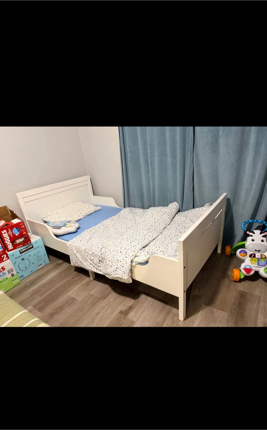 White Toddler Bed and mattress