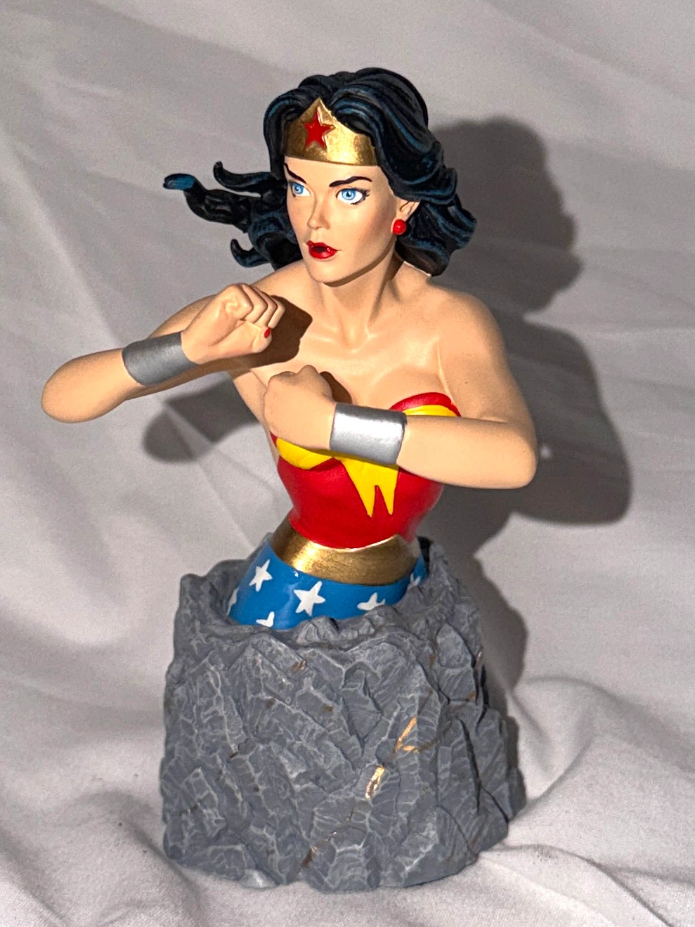 DC Direct Wonder Woman Mini Bust - photo 4