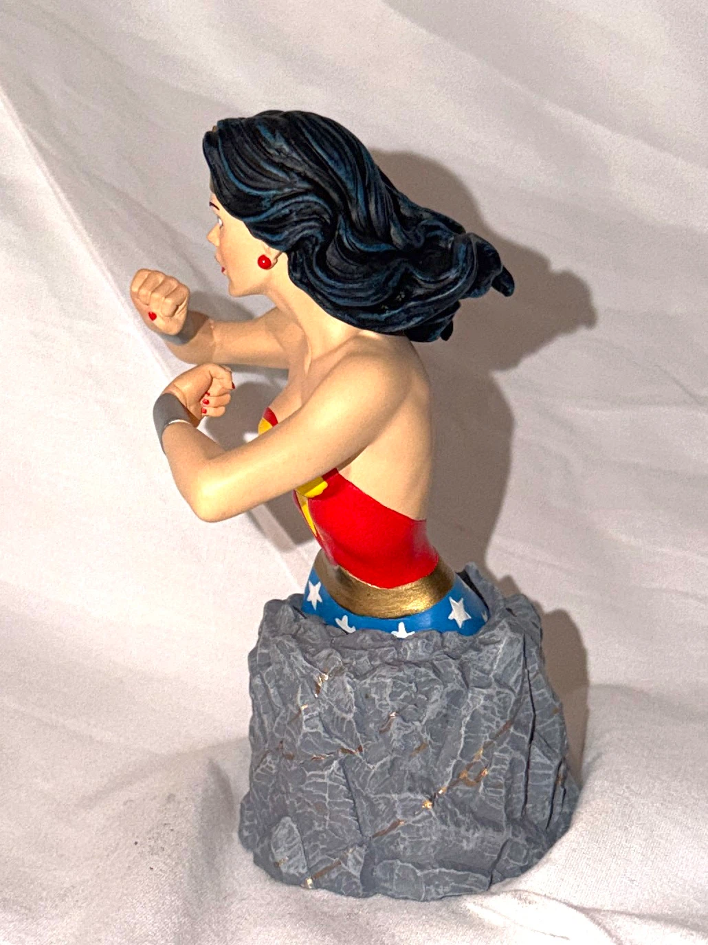 DC Direct Wonder Woman Mini Bust - photo 5