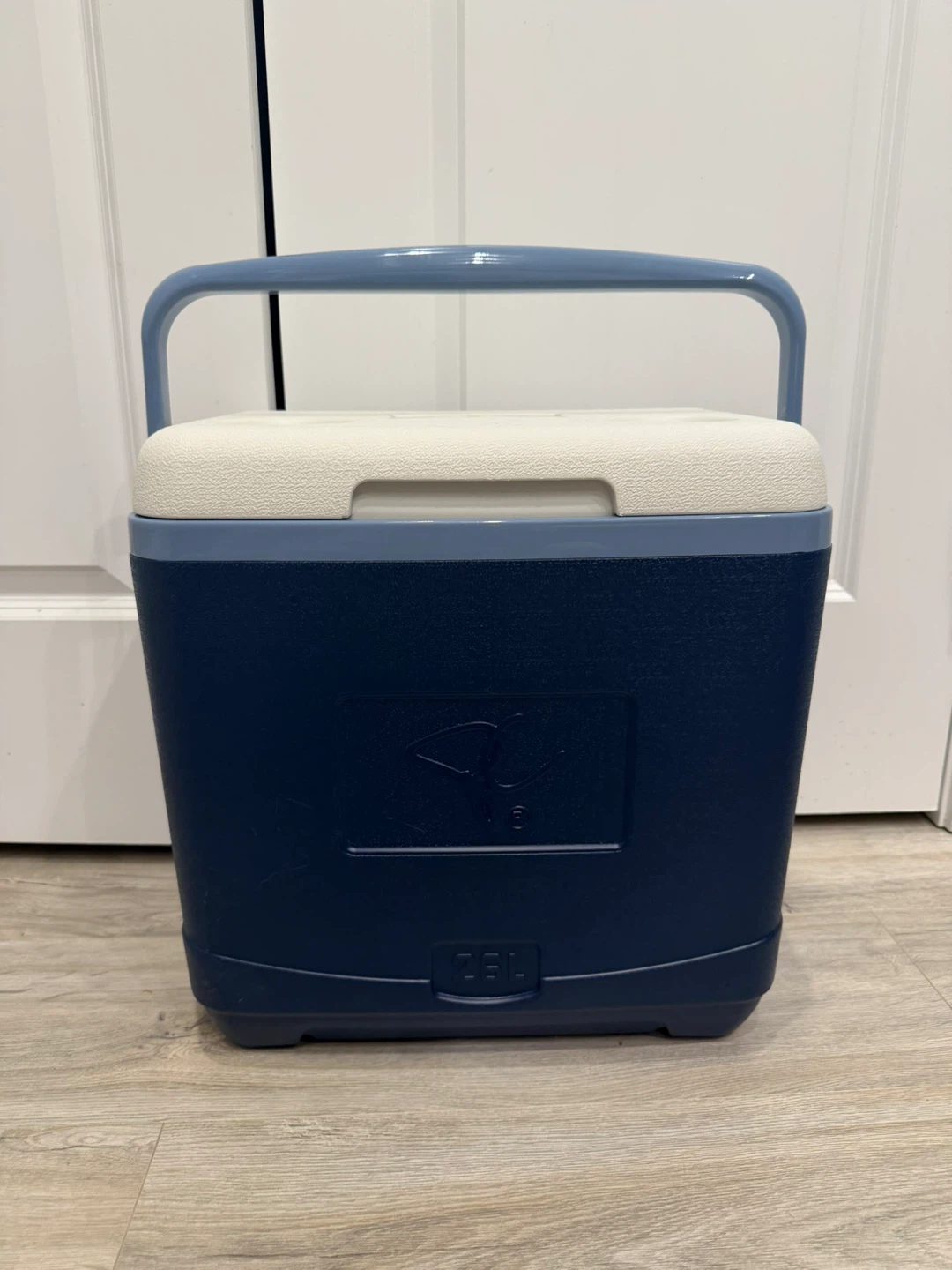 Cooler 26L BRAND NEW