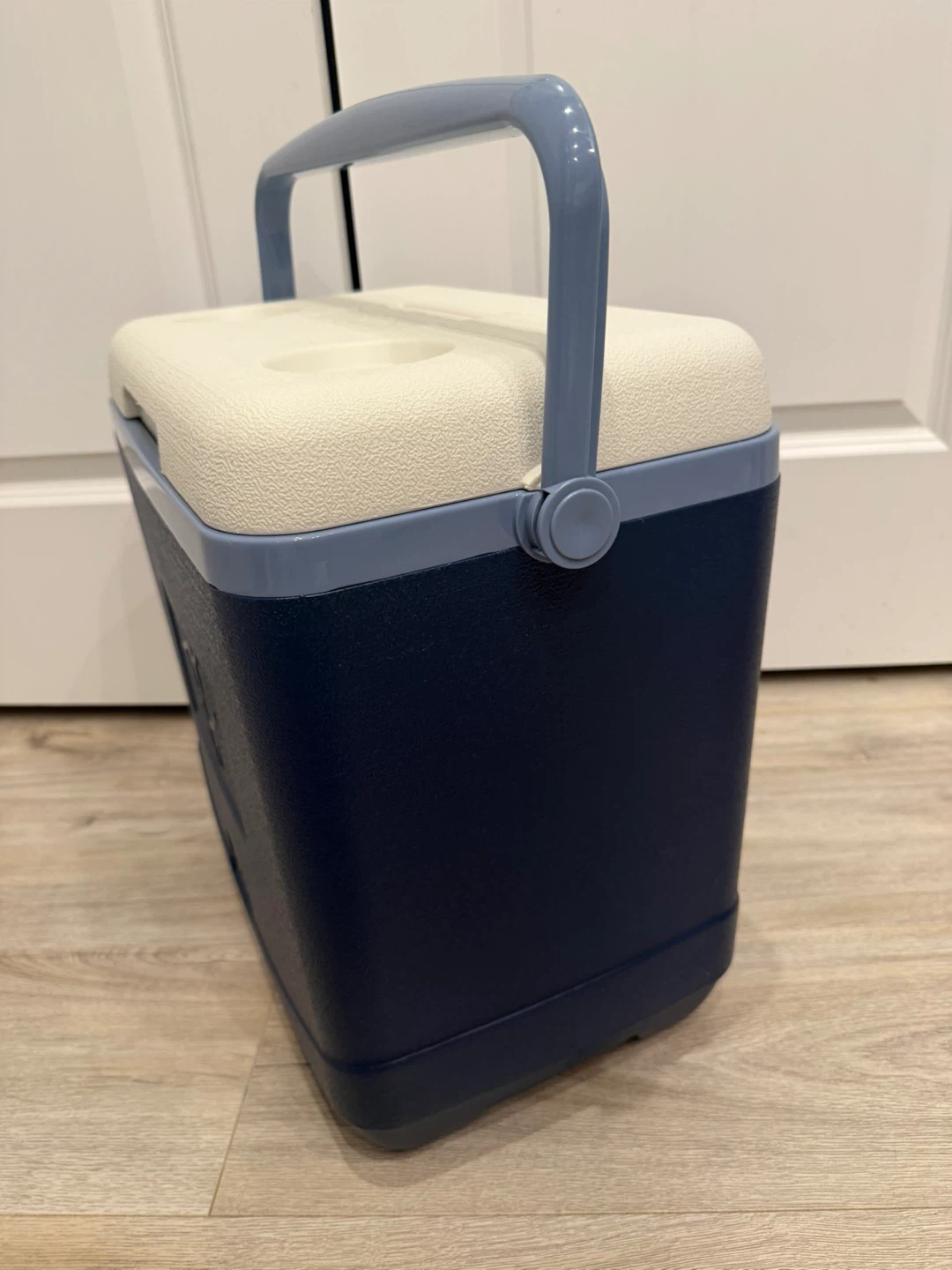 Cooler 26L BRAND NEW - photo 3