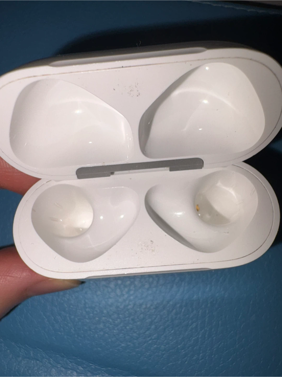 Apple AirPods 4 without ANC - photo 5