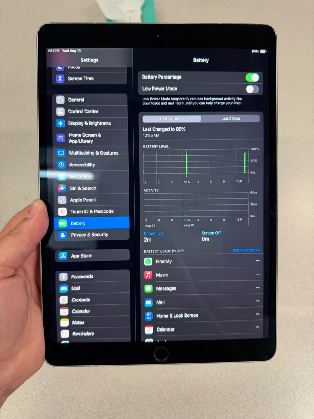 IPad Pro 2nd Gen - photo 2
