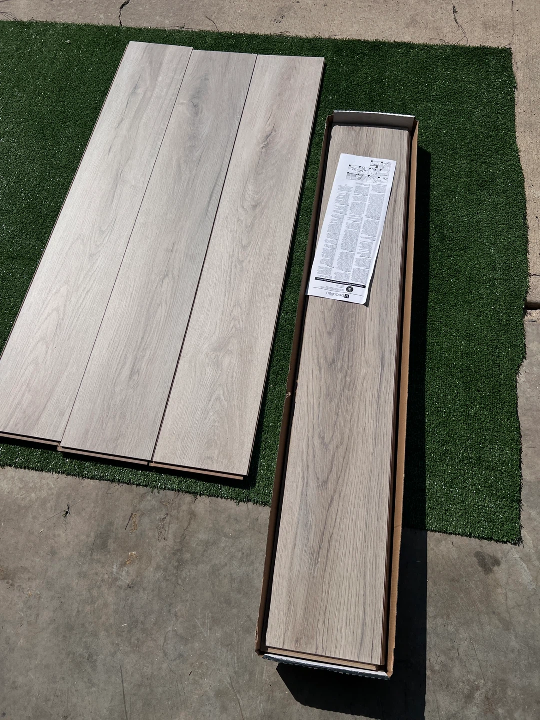 Laminate Flooring - photo 3