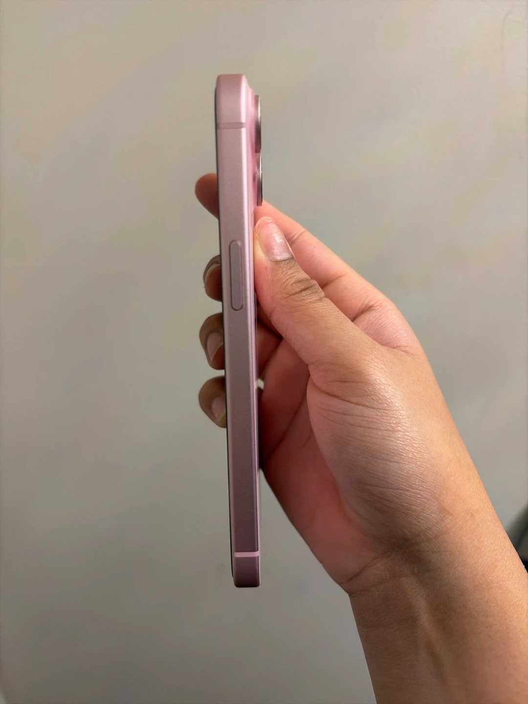 iPhone 15 - photo 4
