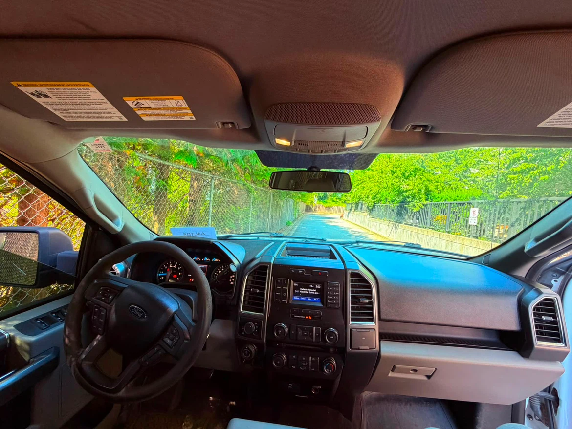 White Ford F-150 SuperCrew - photo 4