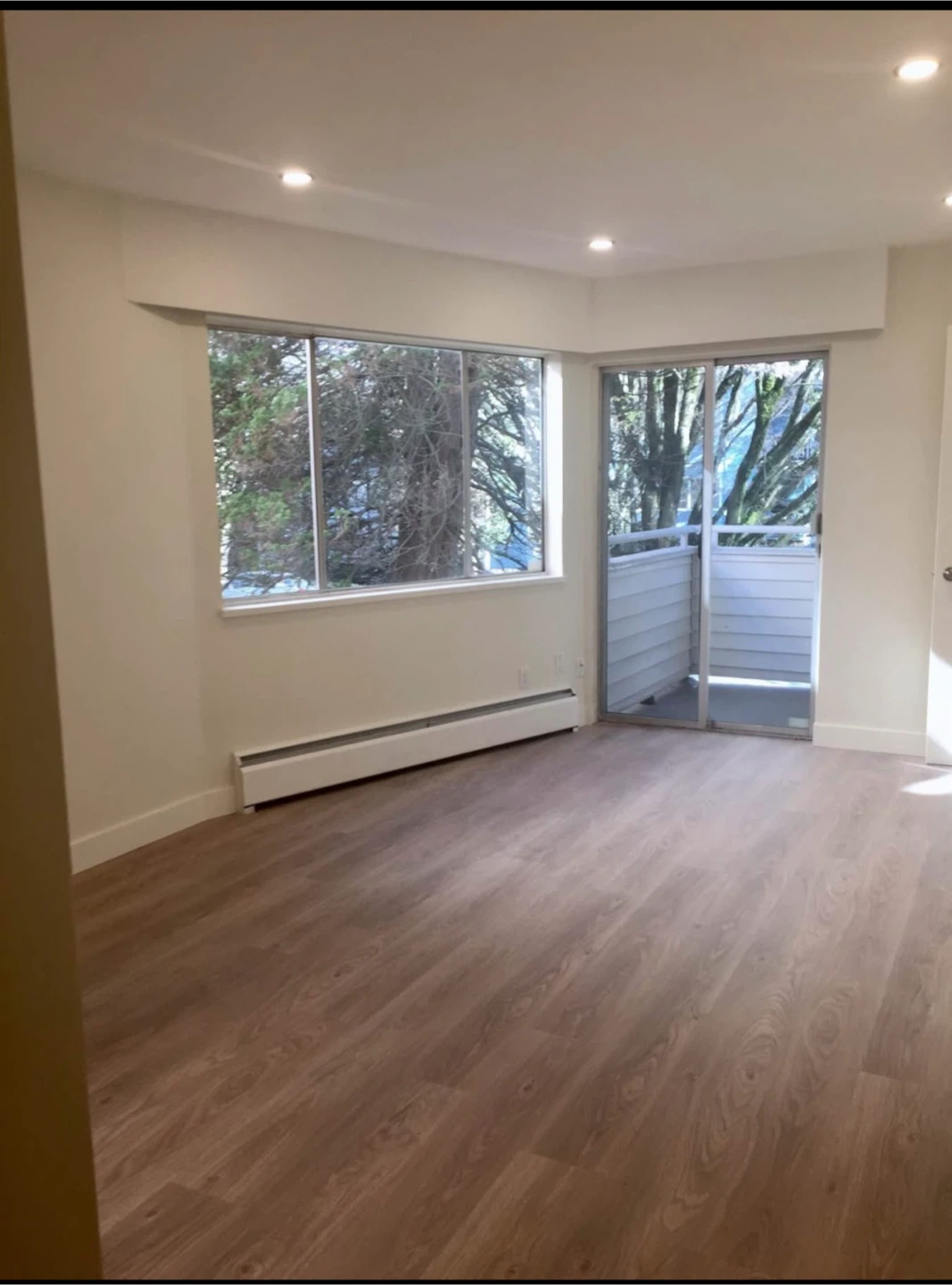 🏡1 bed 1 bath SUBLET OR PASS LEASE   | CAT FRIENDLY - photo 2