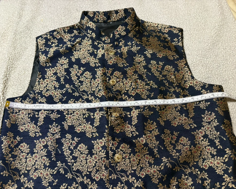 Men’s Brocade Design Vests - photo 2