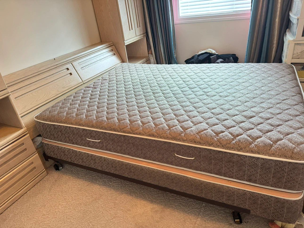 Bed set with Bed cabinet and Mattress - photo 2