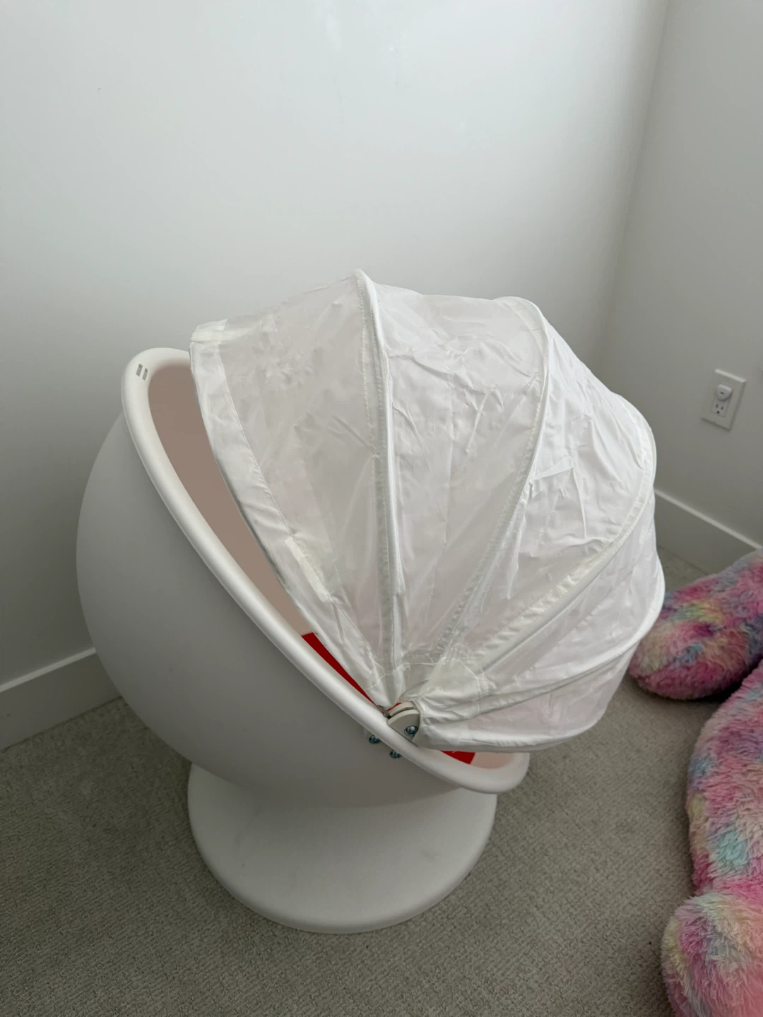 Baby Egg Chair Pod