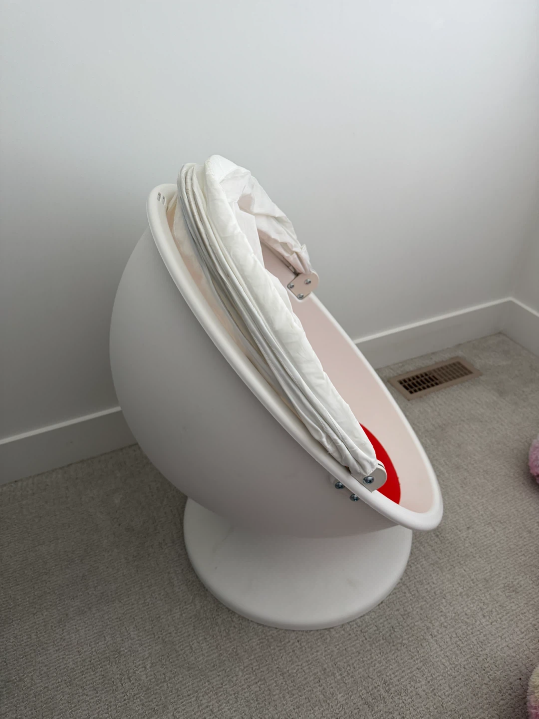 Baby Egg Chair Pod - photo 3