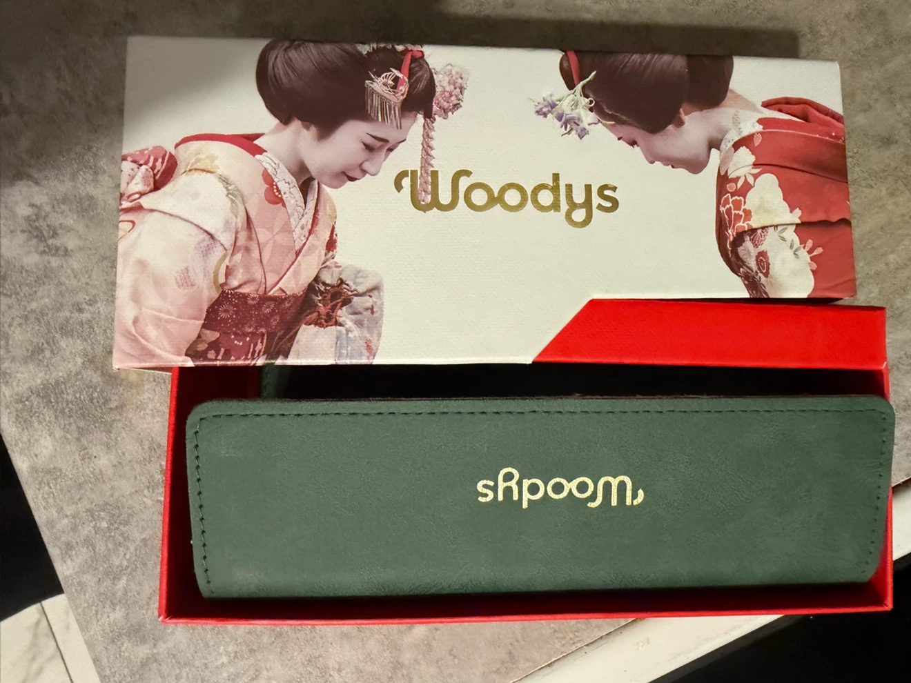 Woodys Red Cat-Eye Sunglasses with Case - photo 2