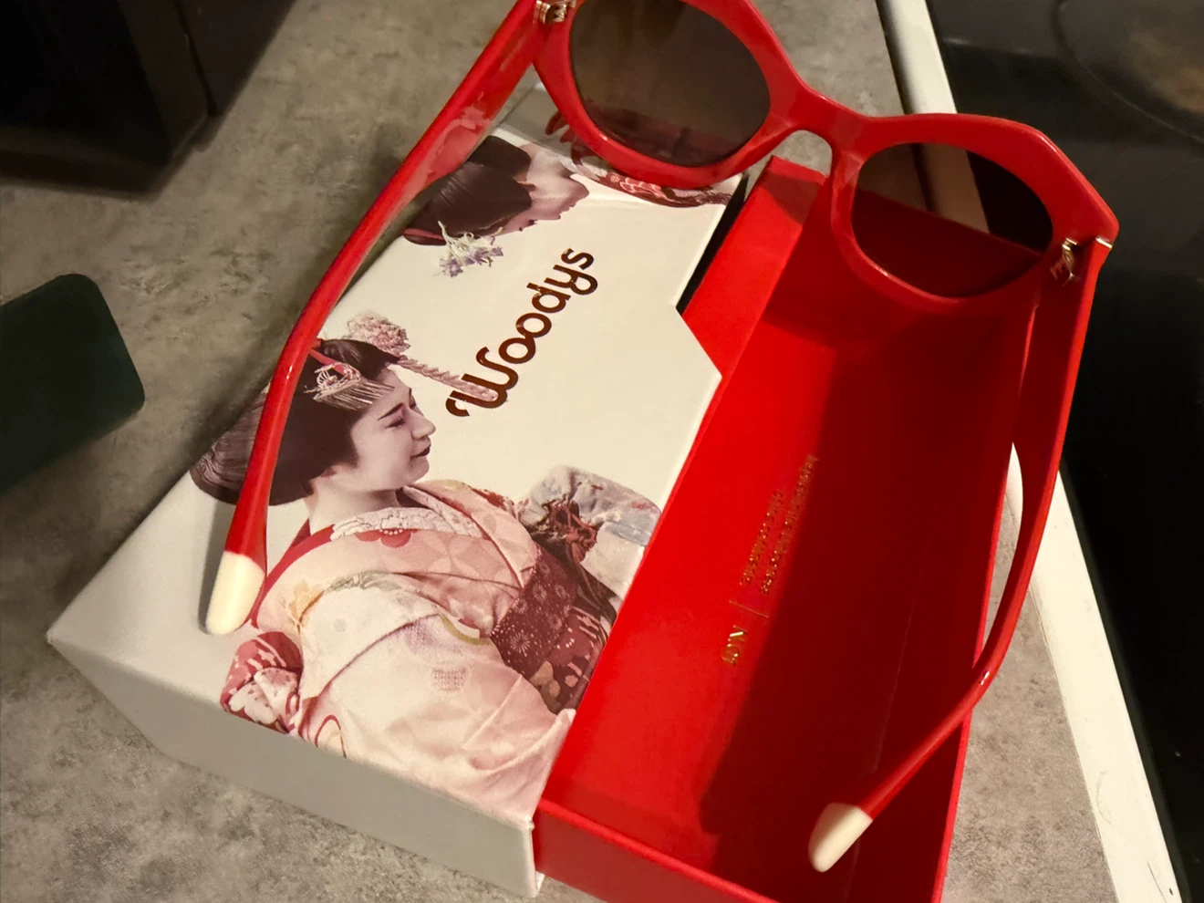 Woodys Red Cat-Eye Sunglasses with Case - photo 3