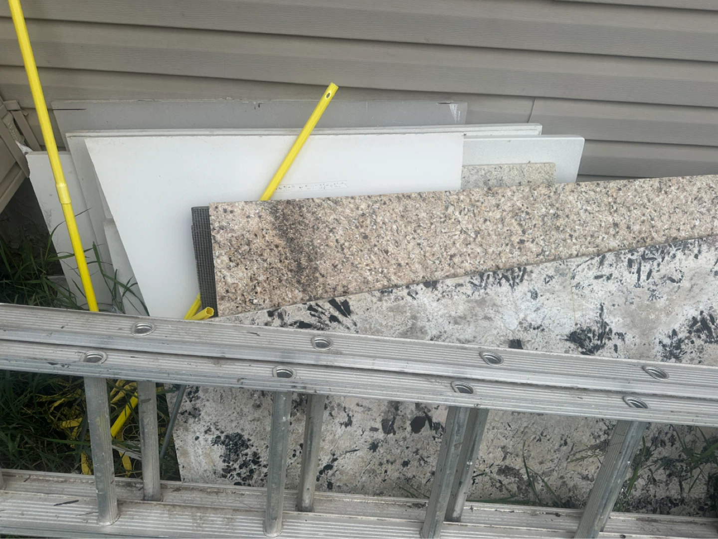 Aluminum Extension Ladder - photo 2