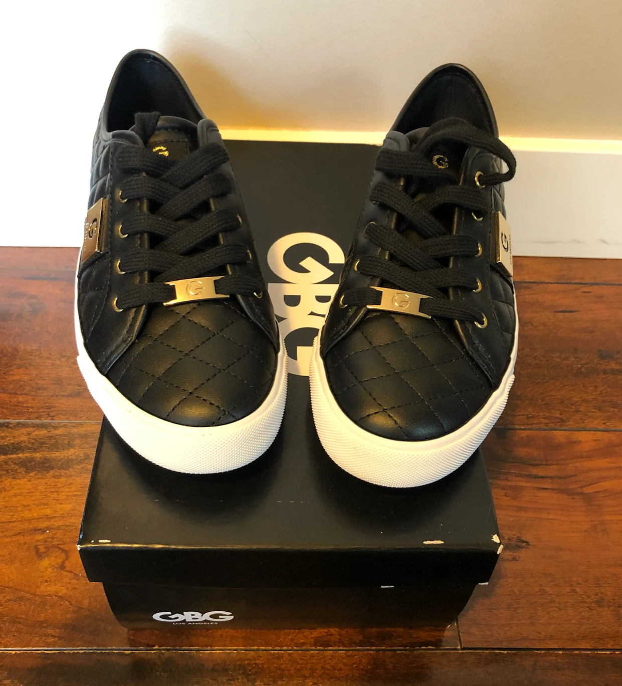 GBG Los Angeles Black Quilted Sneakers New!