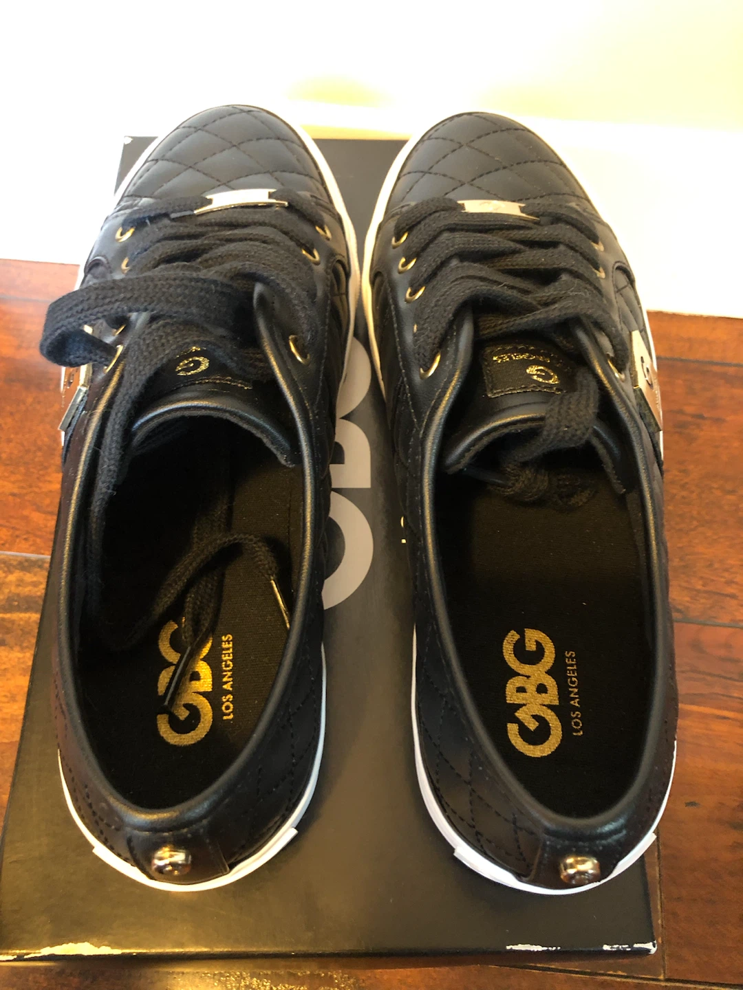 GBG Los Angeles Black Quilted Sneakers New! - photo 4
