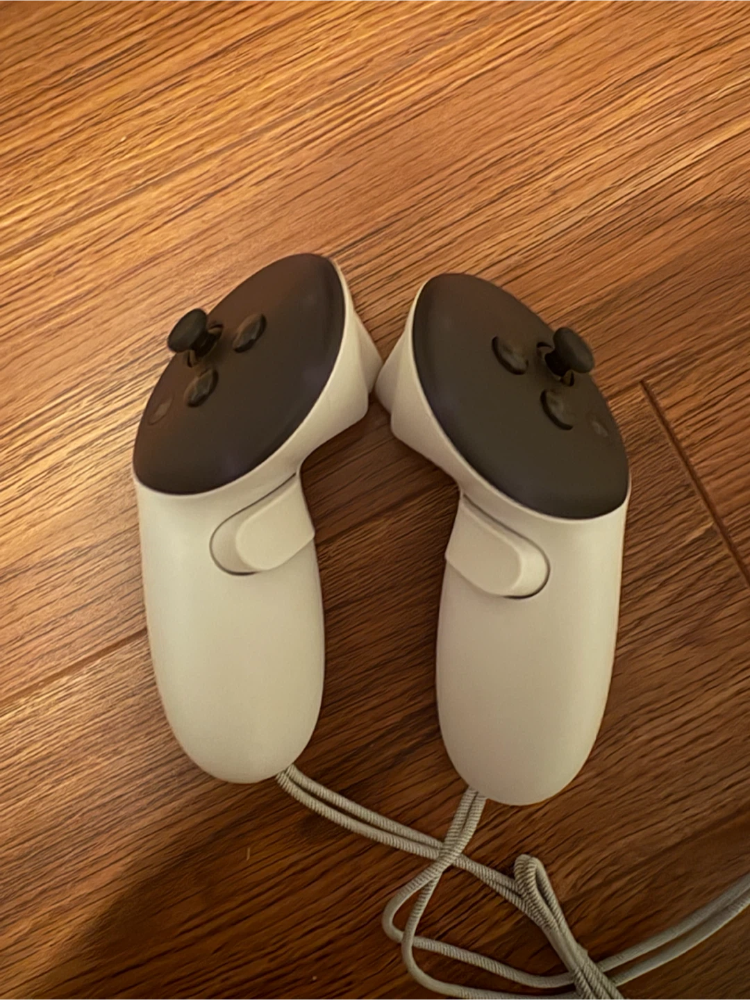 Meta Quest 3s VR Headset and Controllers - photo 2