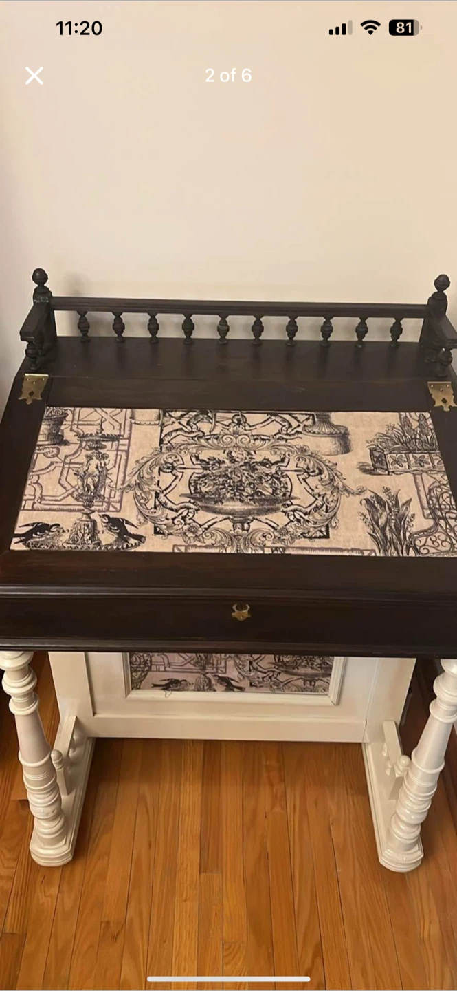 Vintage from the 1920s Writing Desk with Print Inlay - photo 3