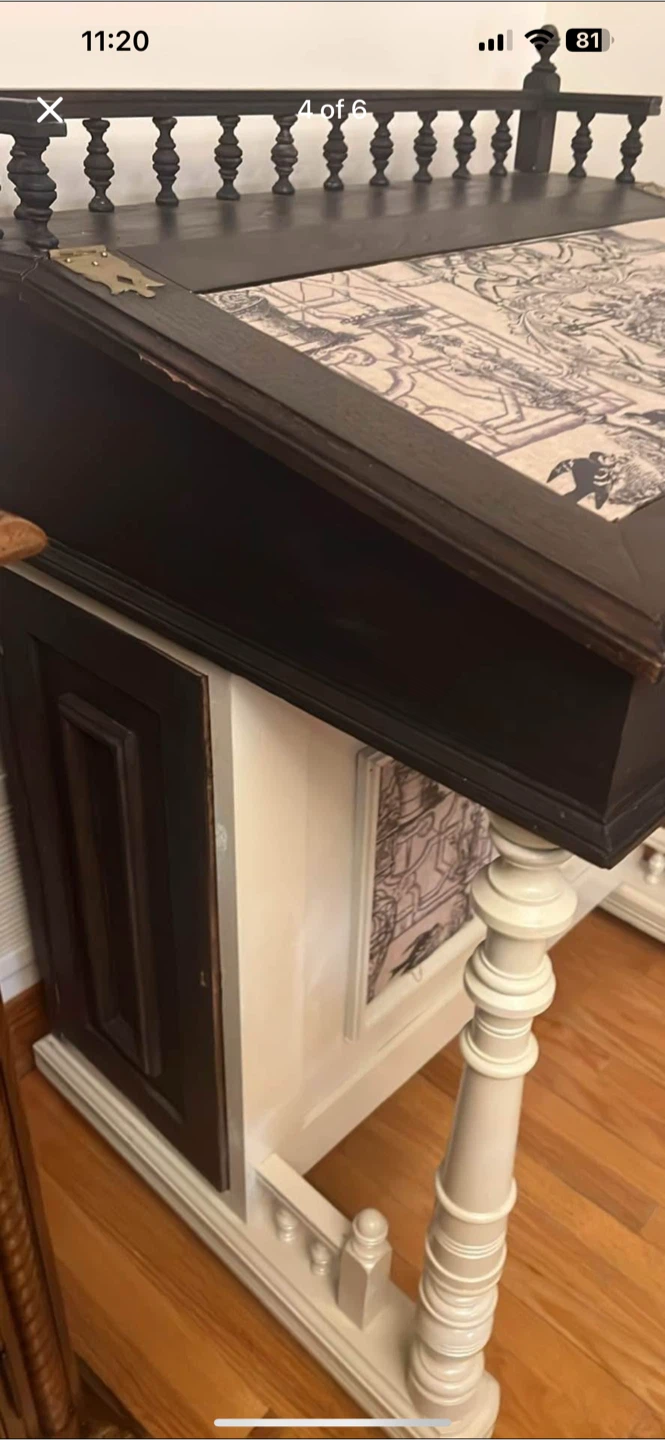 Vintage from the 1920s Writing Desk with Print Inlay - photo 5
