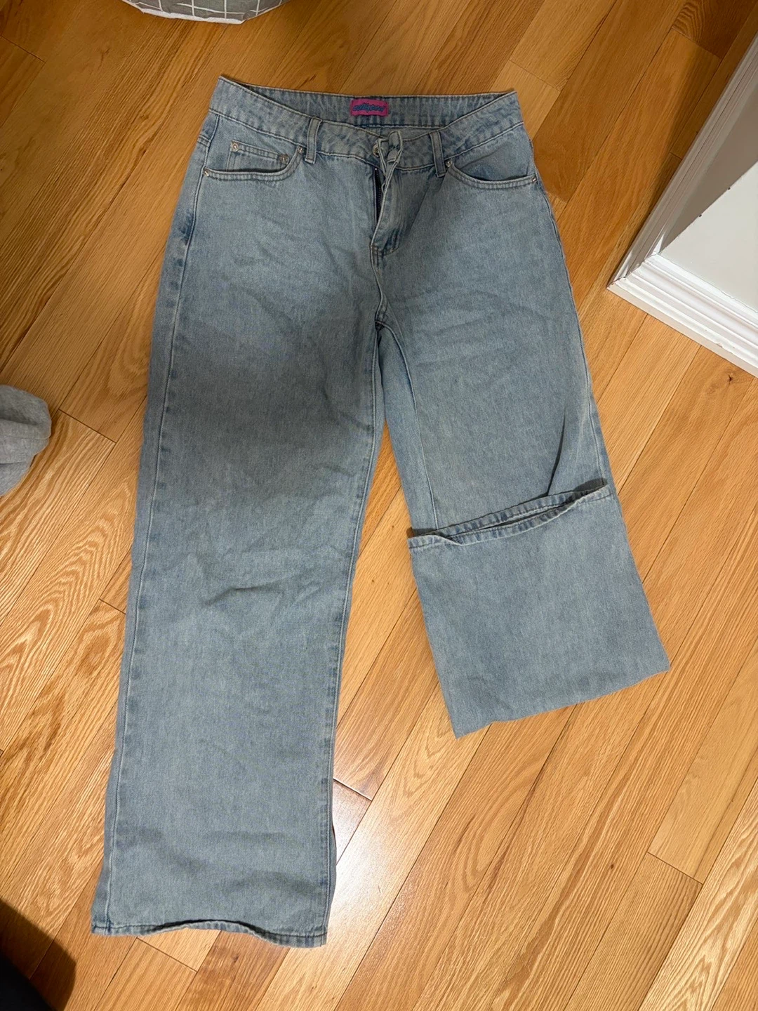 EDITED PARIS Wide Leg Jeans with Bows - Light Wash