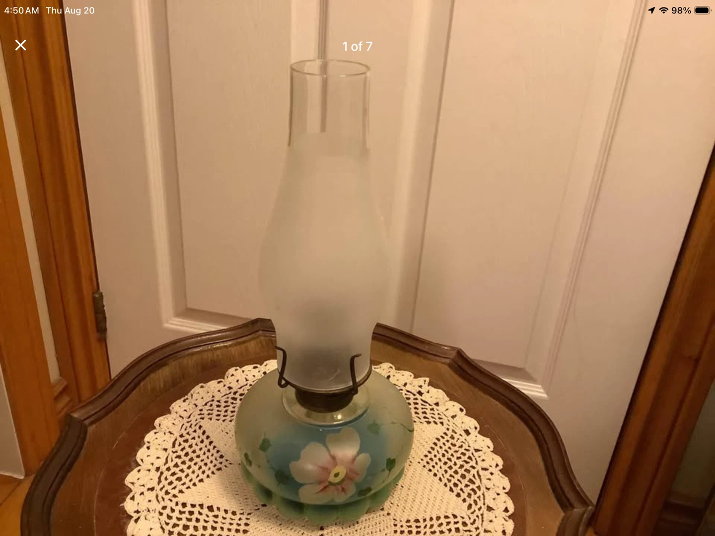Small Vintage Flowered Pattern Finger Hole Oil Lamp 🐞