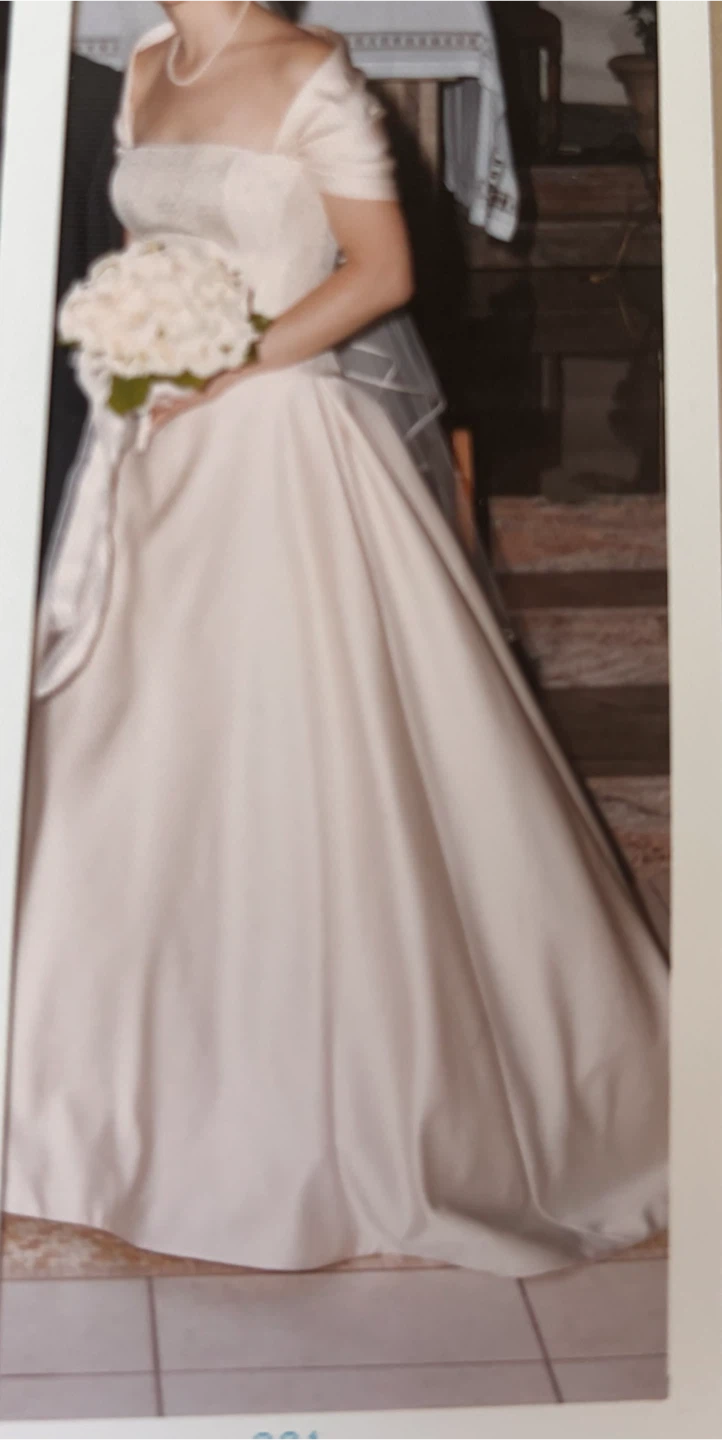 Elegant Wedding dress Veil and matching bolero - photo 4