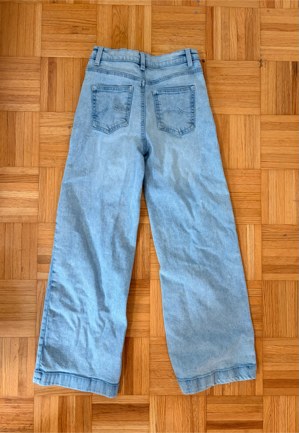 Light Wash Wide Leg Jeans - photo 2