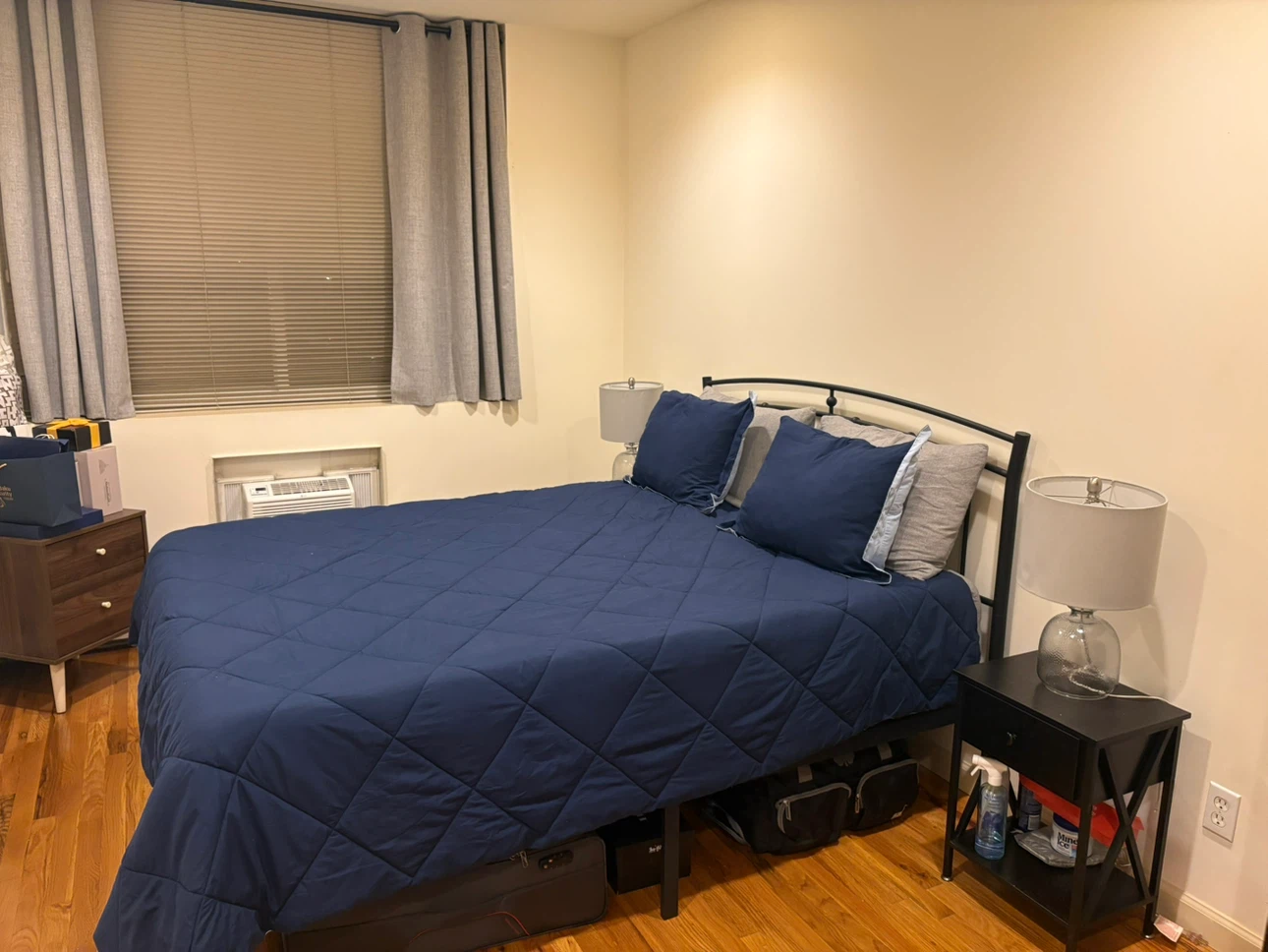 Queen Bed (Mattres, Bed Frame and Blue and Gray Comforter!!