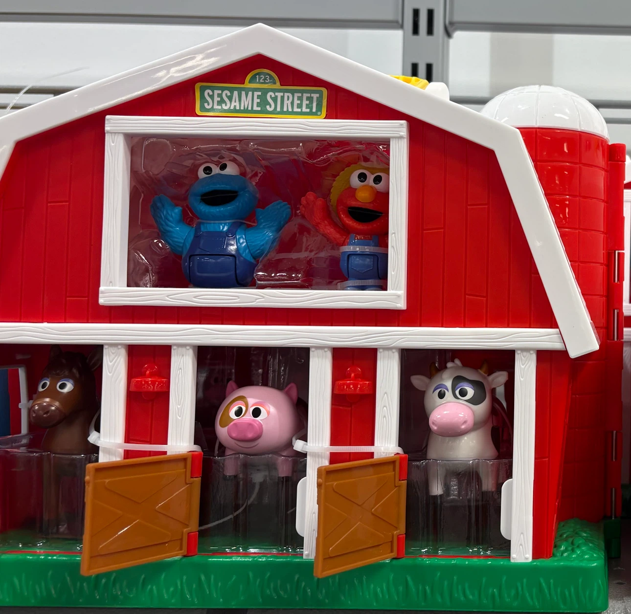 Sesame Street Barn Playset with Figures - photo 2