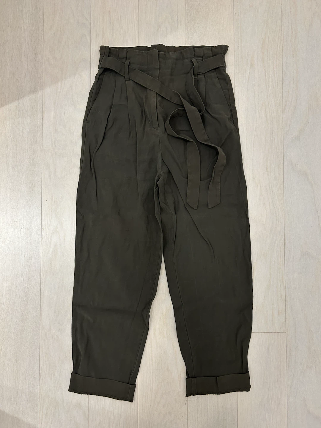 H&M green trousers