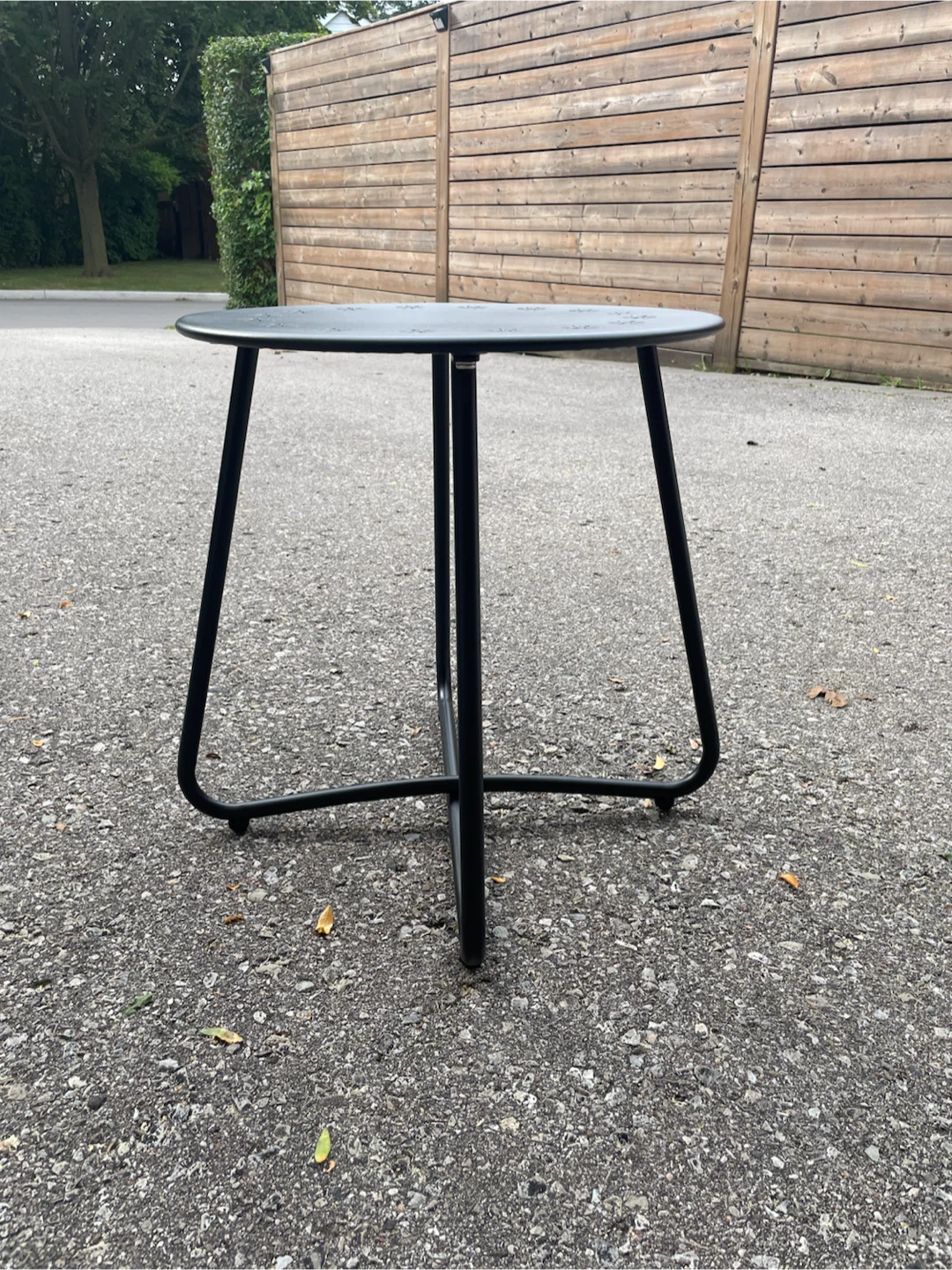 Black Metal Round Side Table