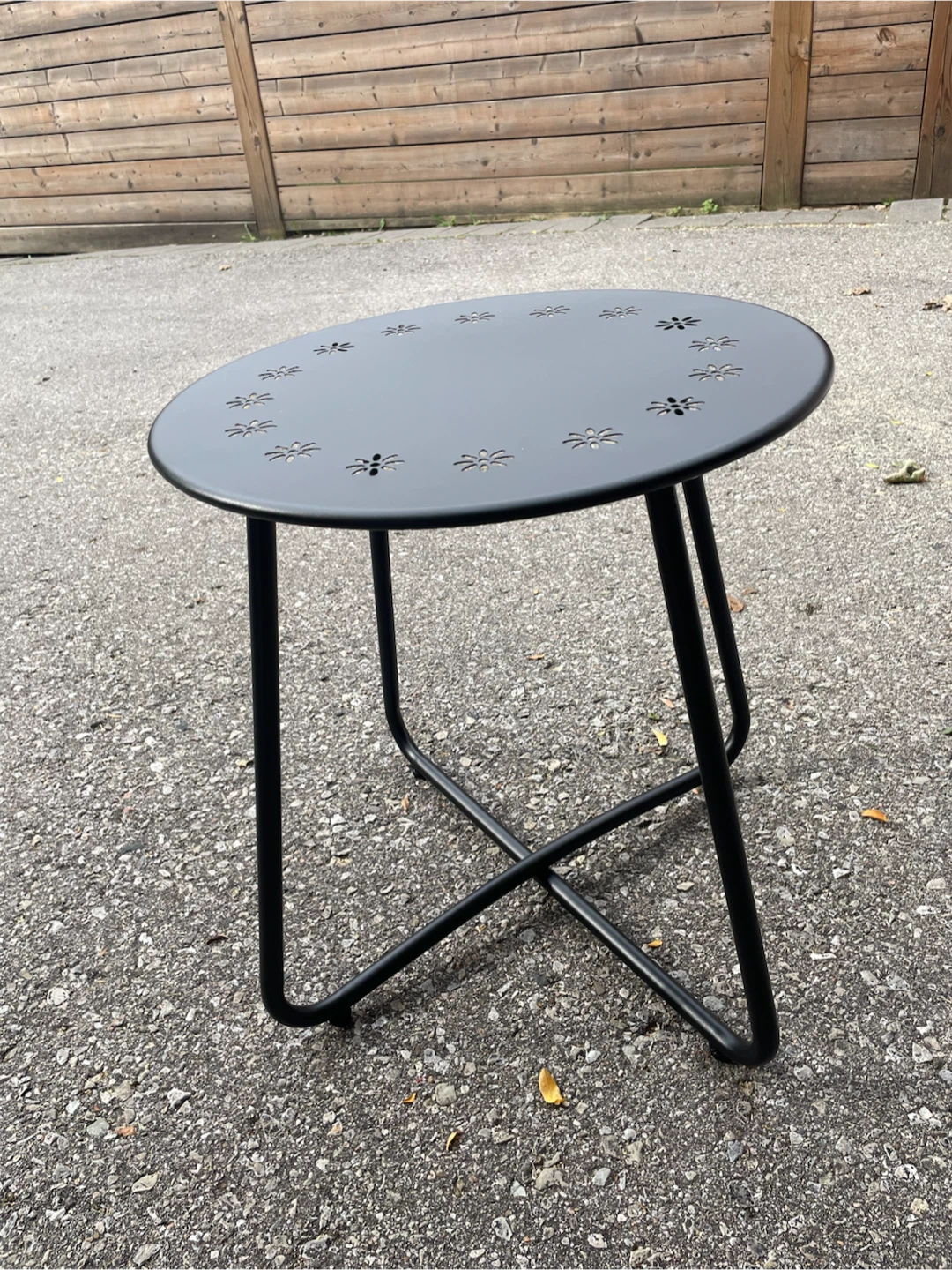 Black Metal Round Side Table - photo 3