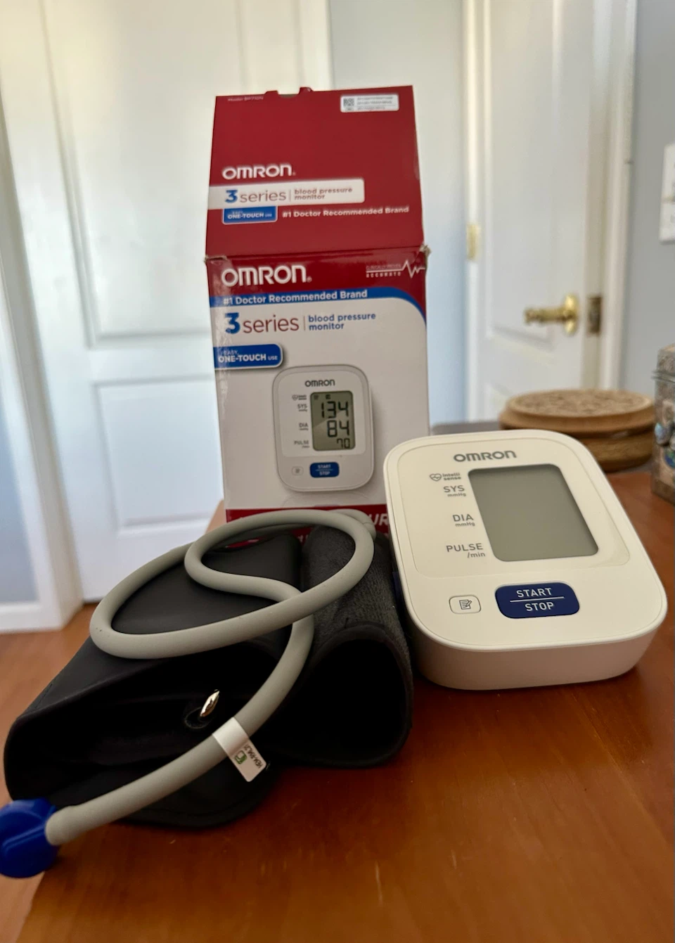 Omron 3 Series Blood Pressure Monitor - photo 2