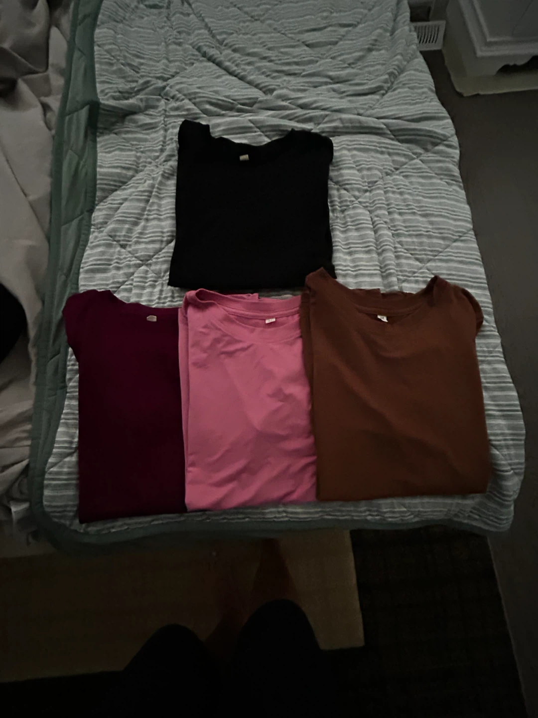 Four T-shirts - Black, Brown, Burgundy, Pink - photo 4