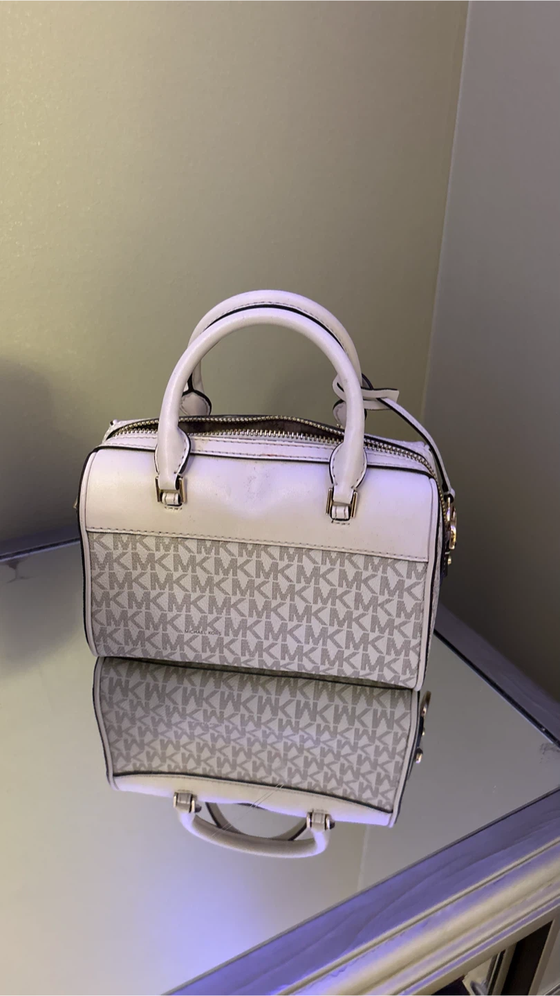 Michael Kors White Monogram Barrel Bag - photo 2