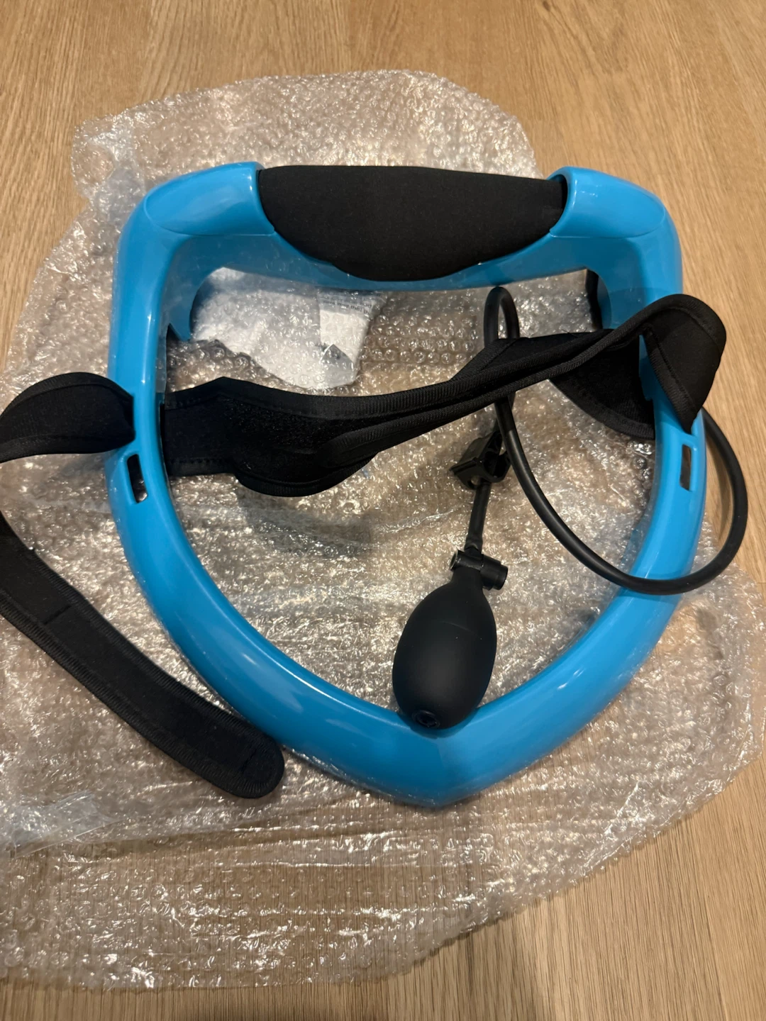 Blue Neck Traction Device with Air Pump - photo 3
