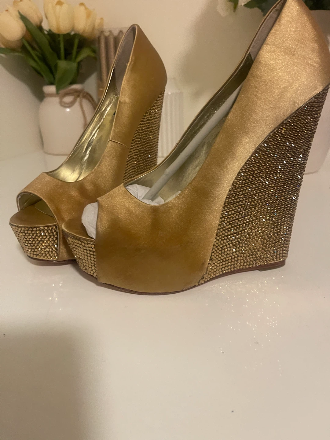 ZiGiny Gold Sparkle Wedge Heels