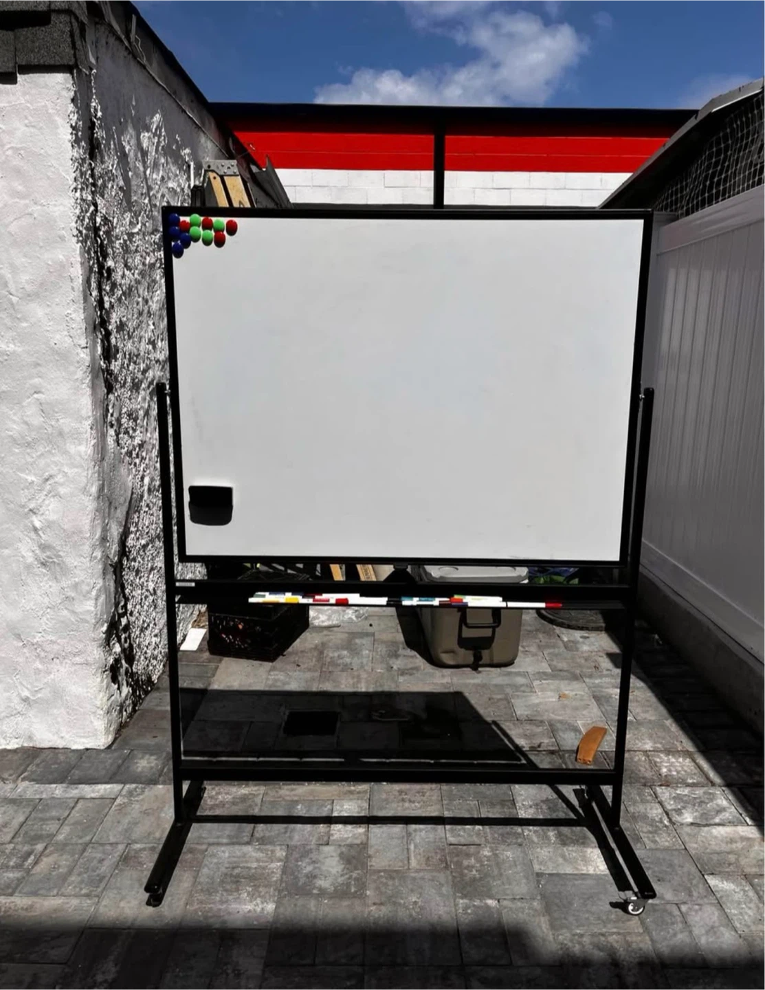 White Board on wheels ! Great for Students , teachers , etc