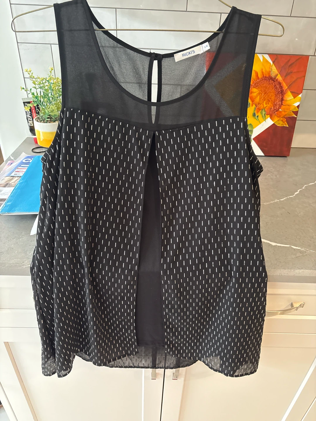 Ricki's Black Sleeveless Top - Large