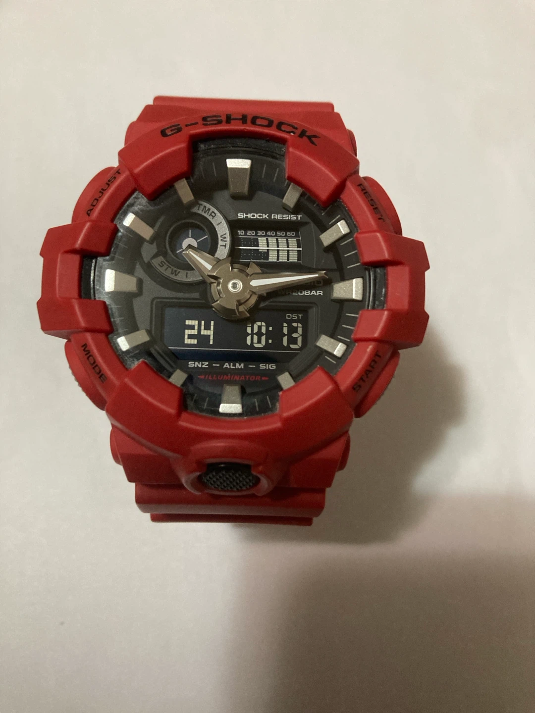 Casio G-Shock GA-700 Red – Excellent Condition