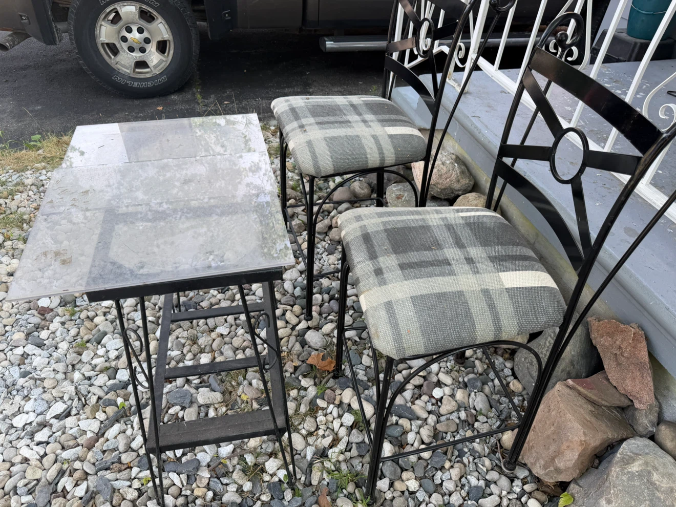 Wrought Iron Chairs and Table Set - photo 5